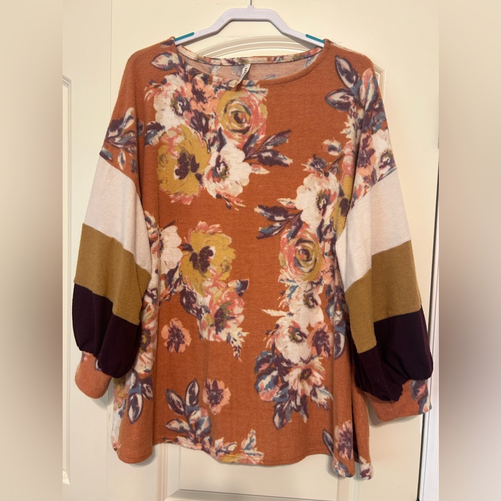 Emeral brand boutique long sleeve top. Size 2X.